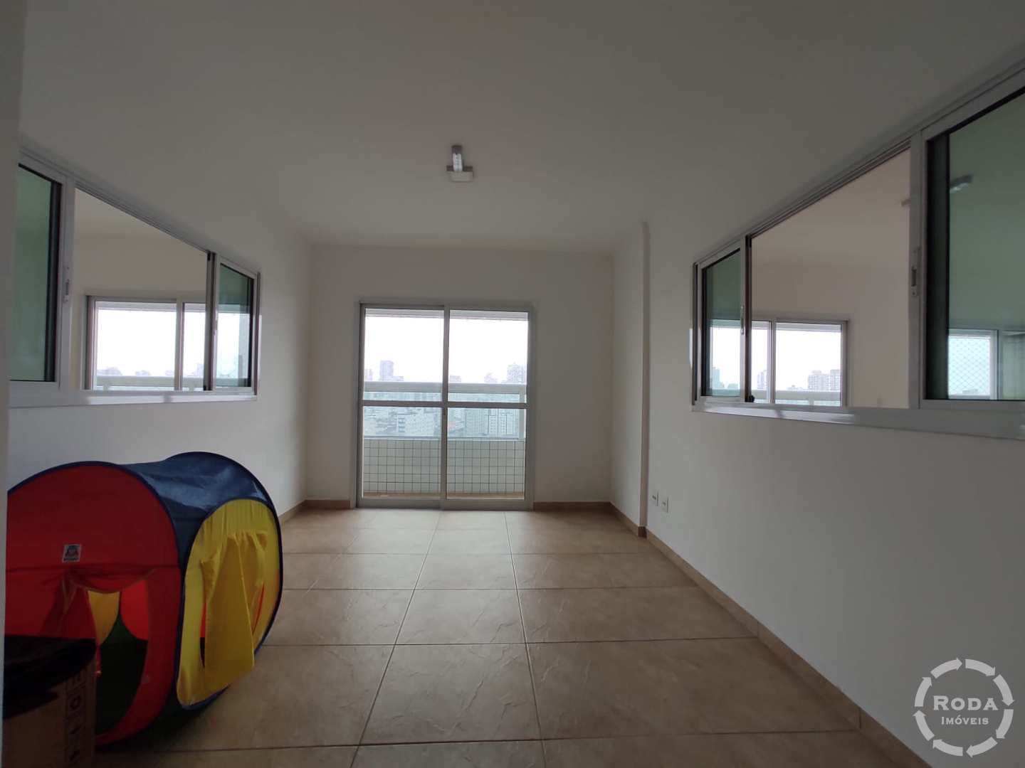 Apartamento à venda com 2 quartos, 70m² - Foto 18