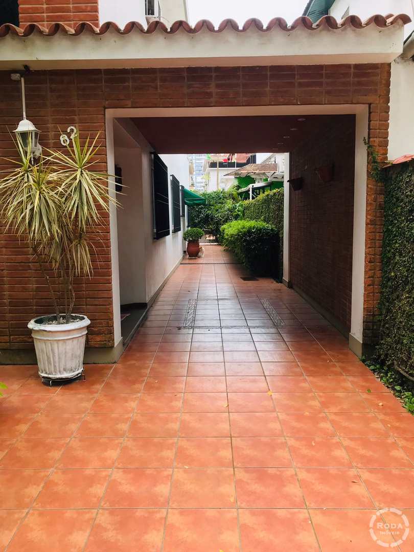 Sobrado à venda com 3 quartos, 300m² - Foto 2