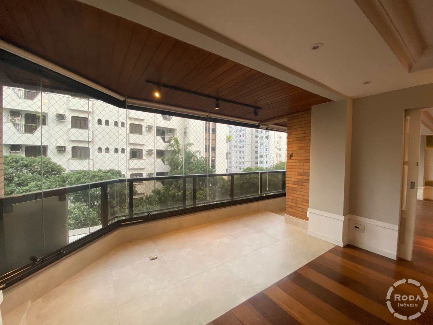 Apartamento à venda com 4 quartos, 380m² - Foto 1