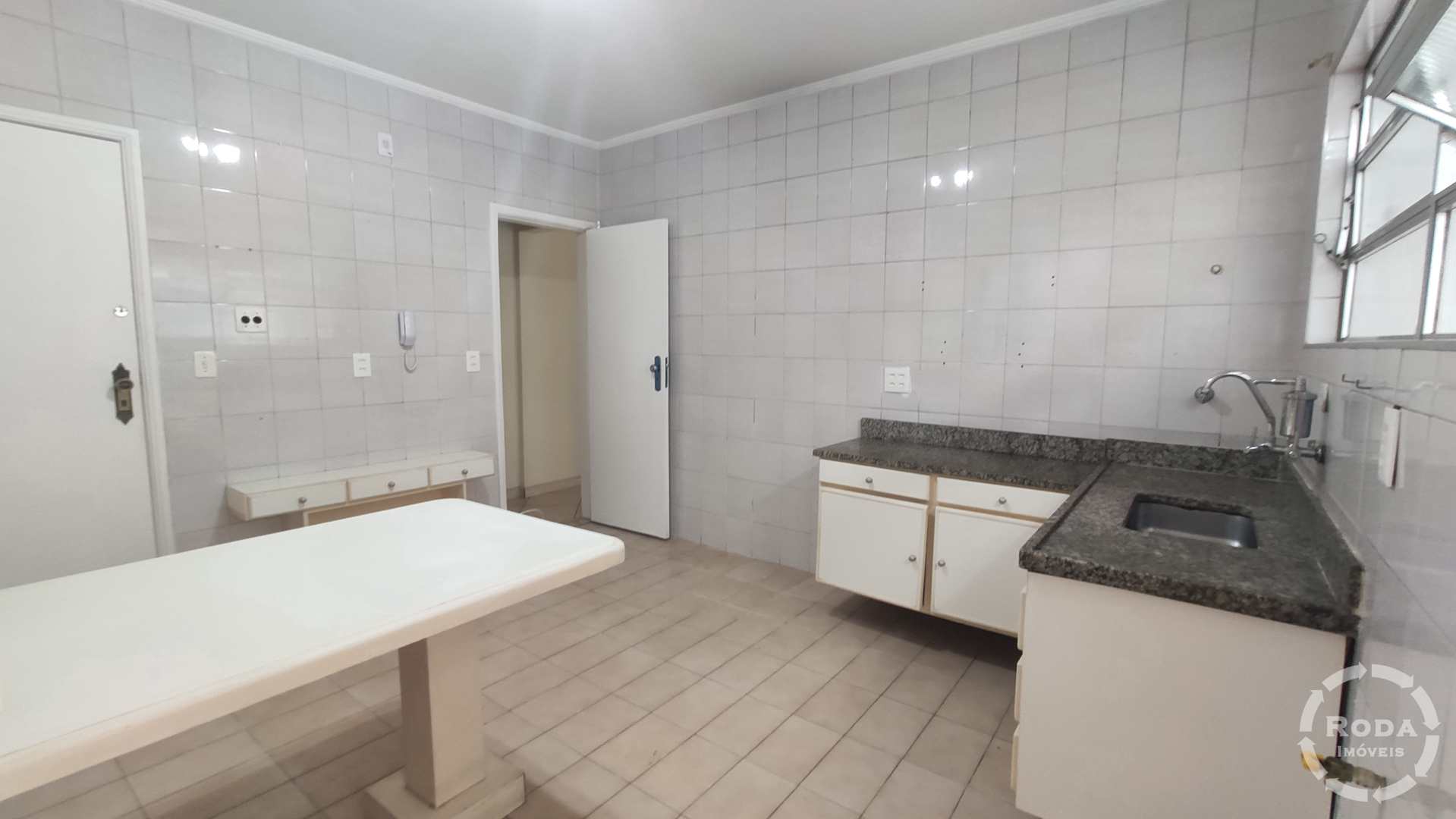 Apartamento à venda com 2 quartos, 100m² - Foto 14