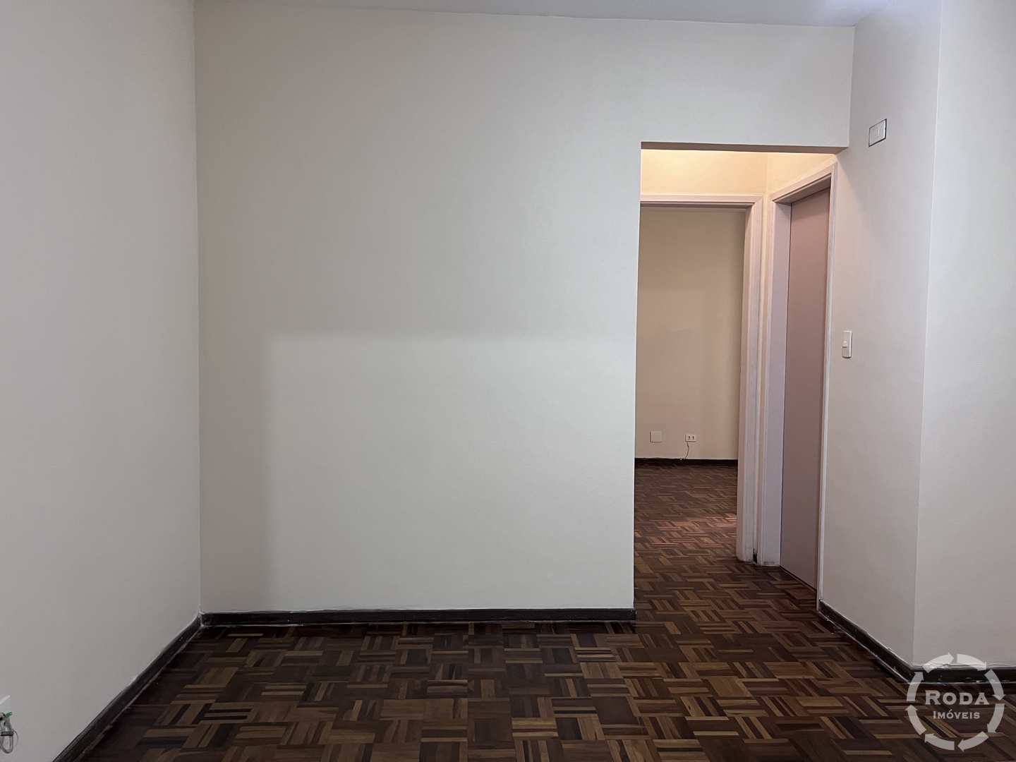 Apartamento à venda com 1 quarto, 60m² - Foto 4