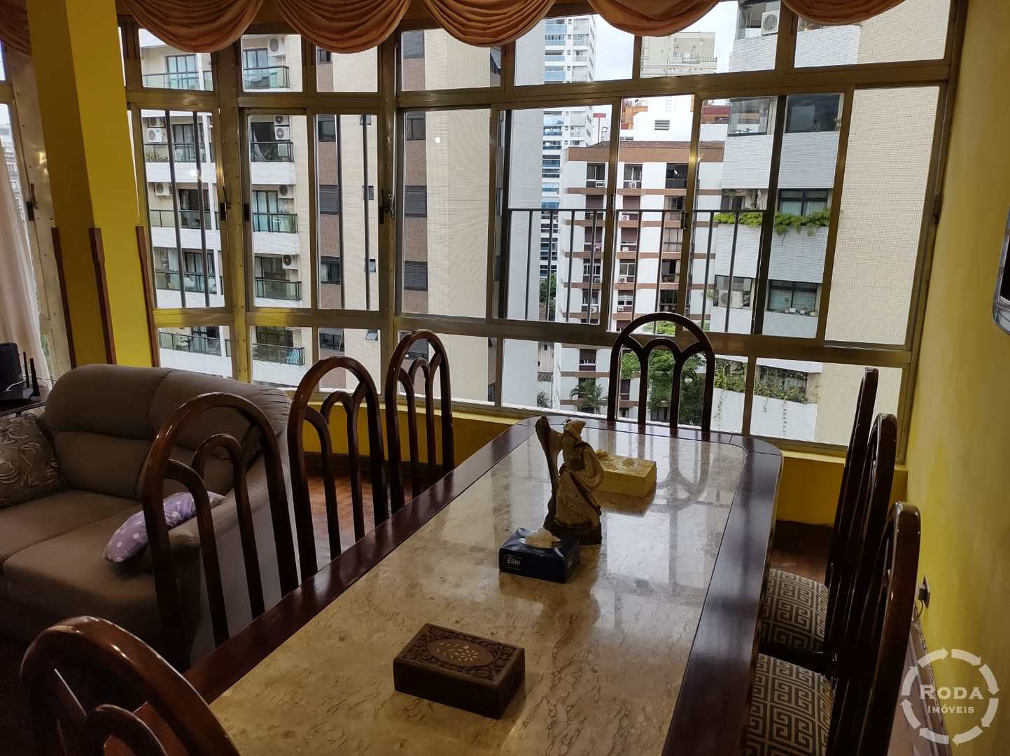 Apartamento à venda com 3 quartos, 136m² - Foto 1