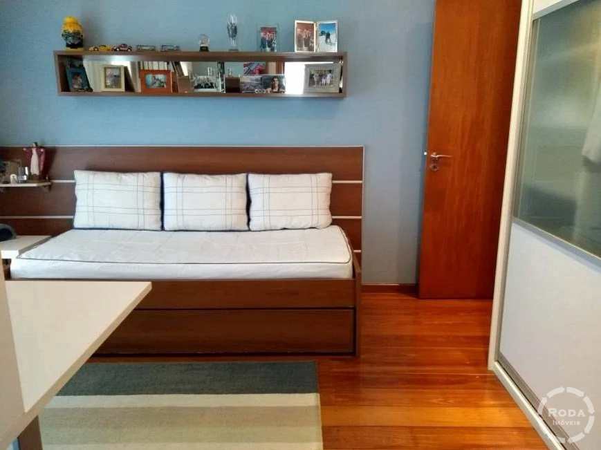 Apartamento à venda com 3 quartos, 200m² - Foto 19