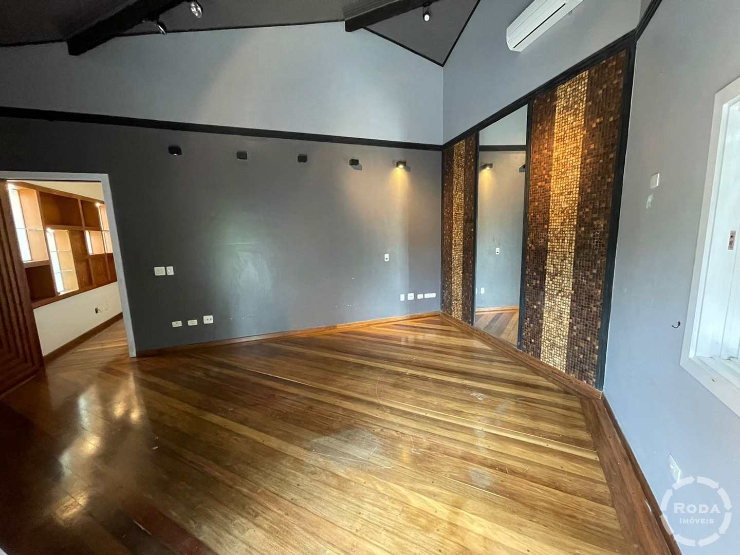 Casa à venda com 4 quartos, 1100m² - Foto 32