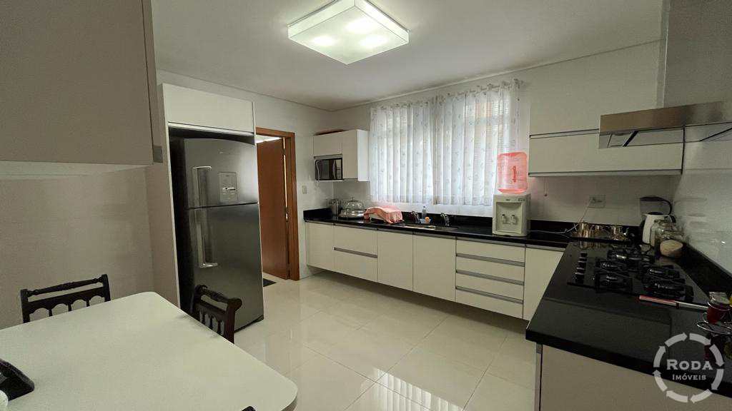 Apartamento à venda com 3 quartos, 153m² - Foto 9