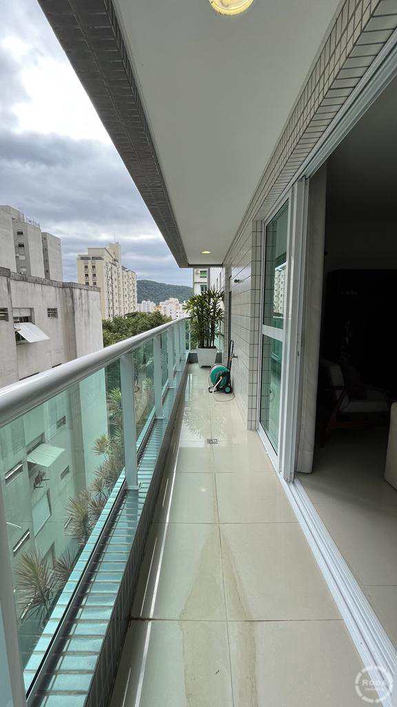 Apartamento à venda com 3 quartos, 153m² - Foto 2