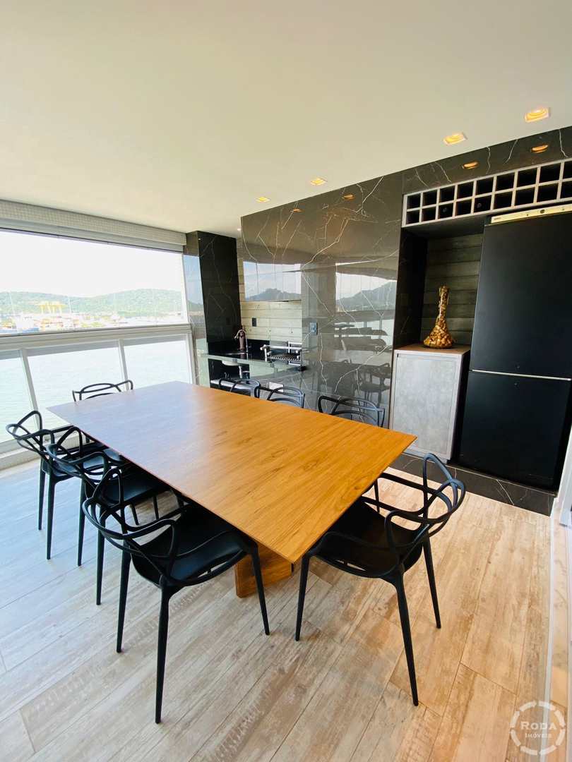 Apartamento à venda com 4 quartos, 189m² - Foto 1