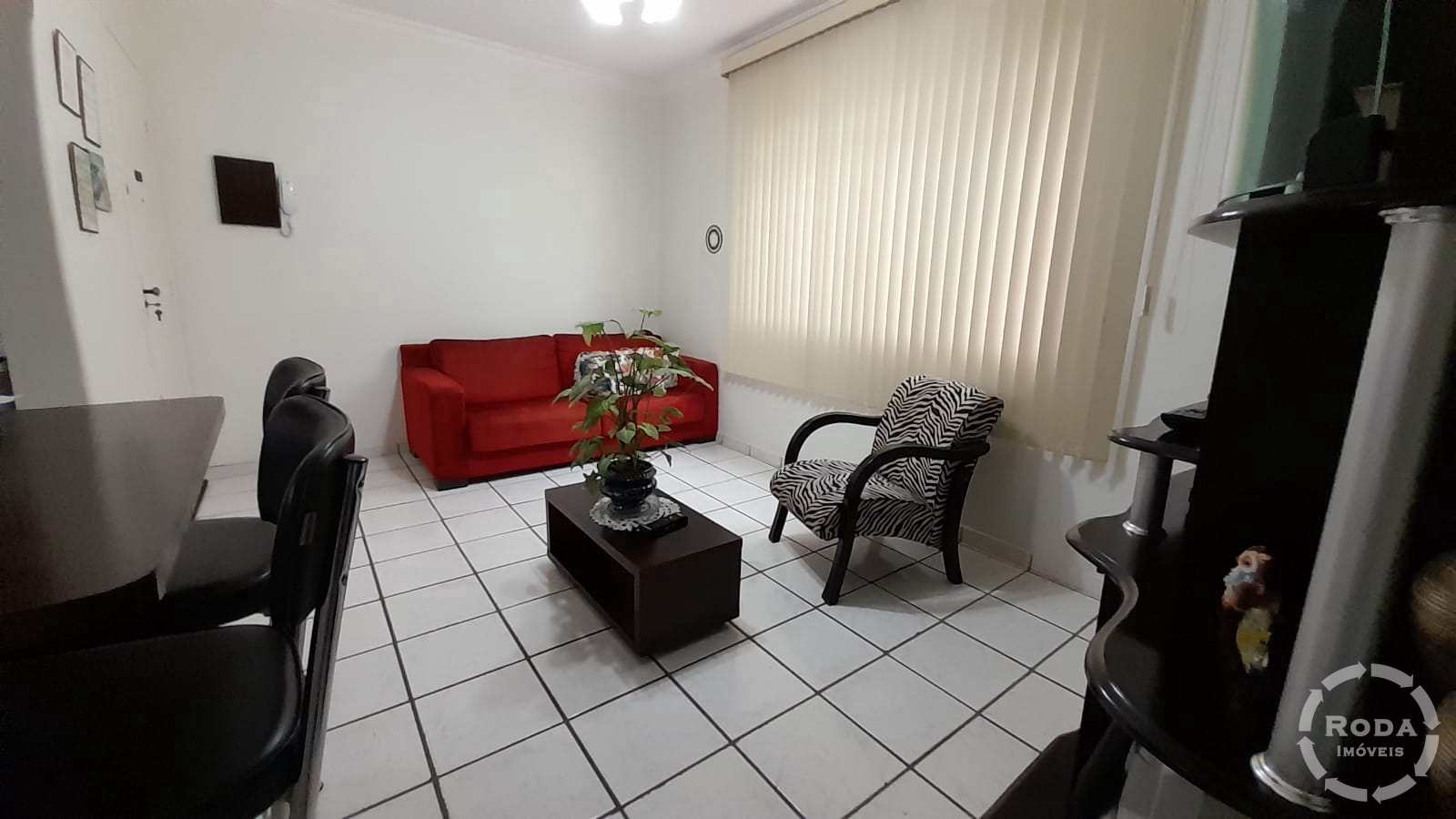 Apartamento à venda com 2 quartos, 77m² - Foto 1