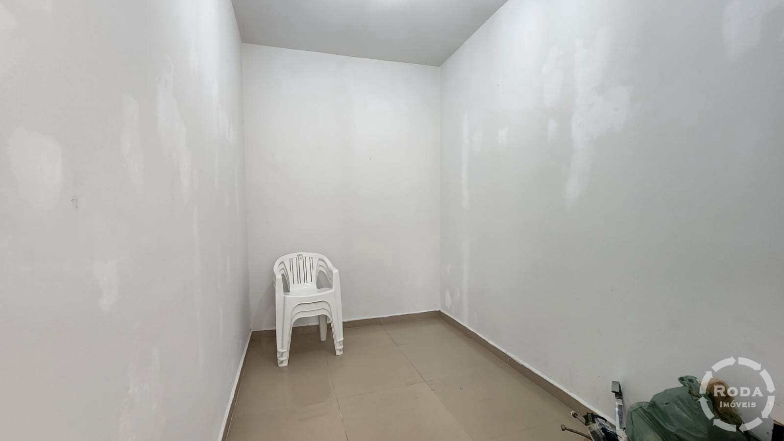 Apartamento à venda com 2 quartos, 100m² - Foto 12