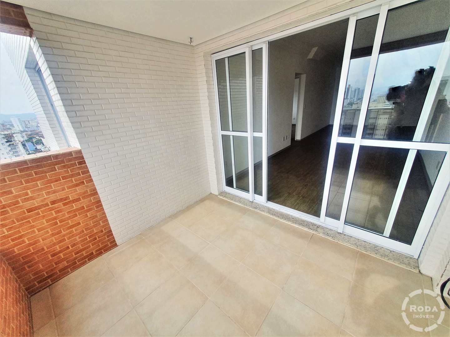 Apartamento à venda com 2 quartos, 84m² - Foto 2