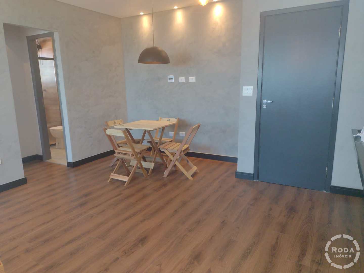 Apartamento à venda com 1 quarto, 42m² - Foto 2