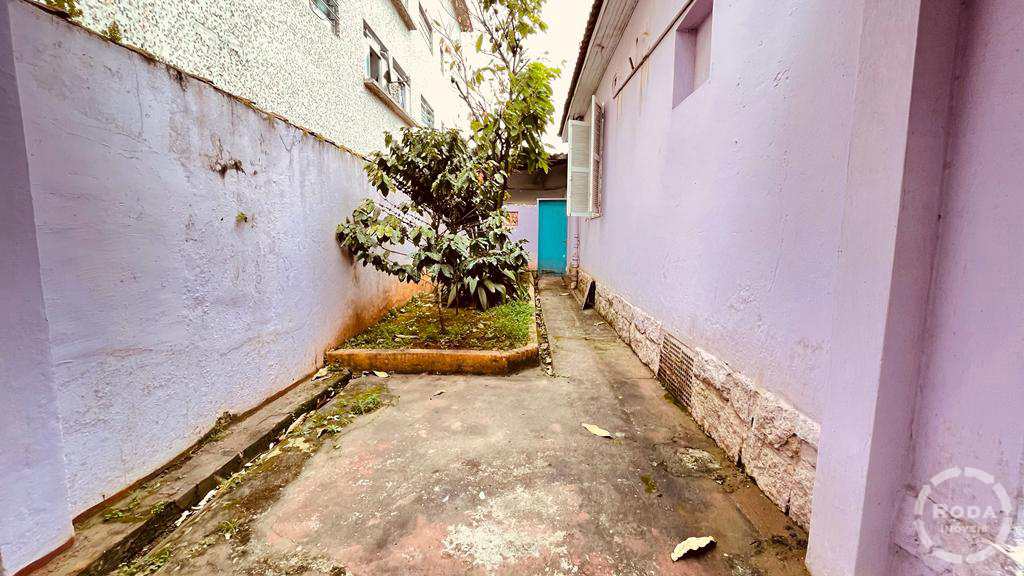 Casa à venda com 3 quartos, 300m² - Foto 2