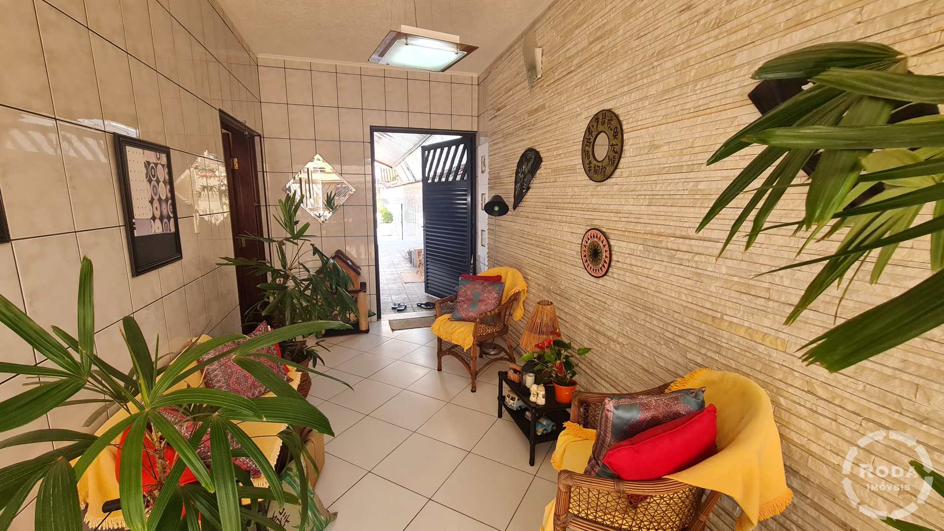 Casa à venda com 3 quartos, 350m² - Foto 2