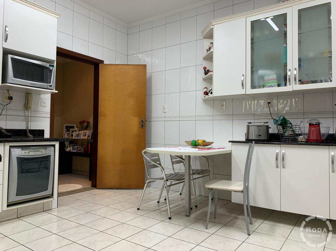 Apartamento à venda com 3 quartos, 150m² - Foto 11