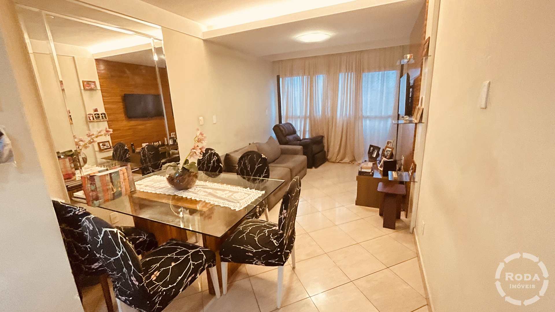 Apartamento à venda com 2 quartos, 80m² - Foto 2