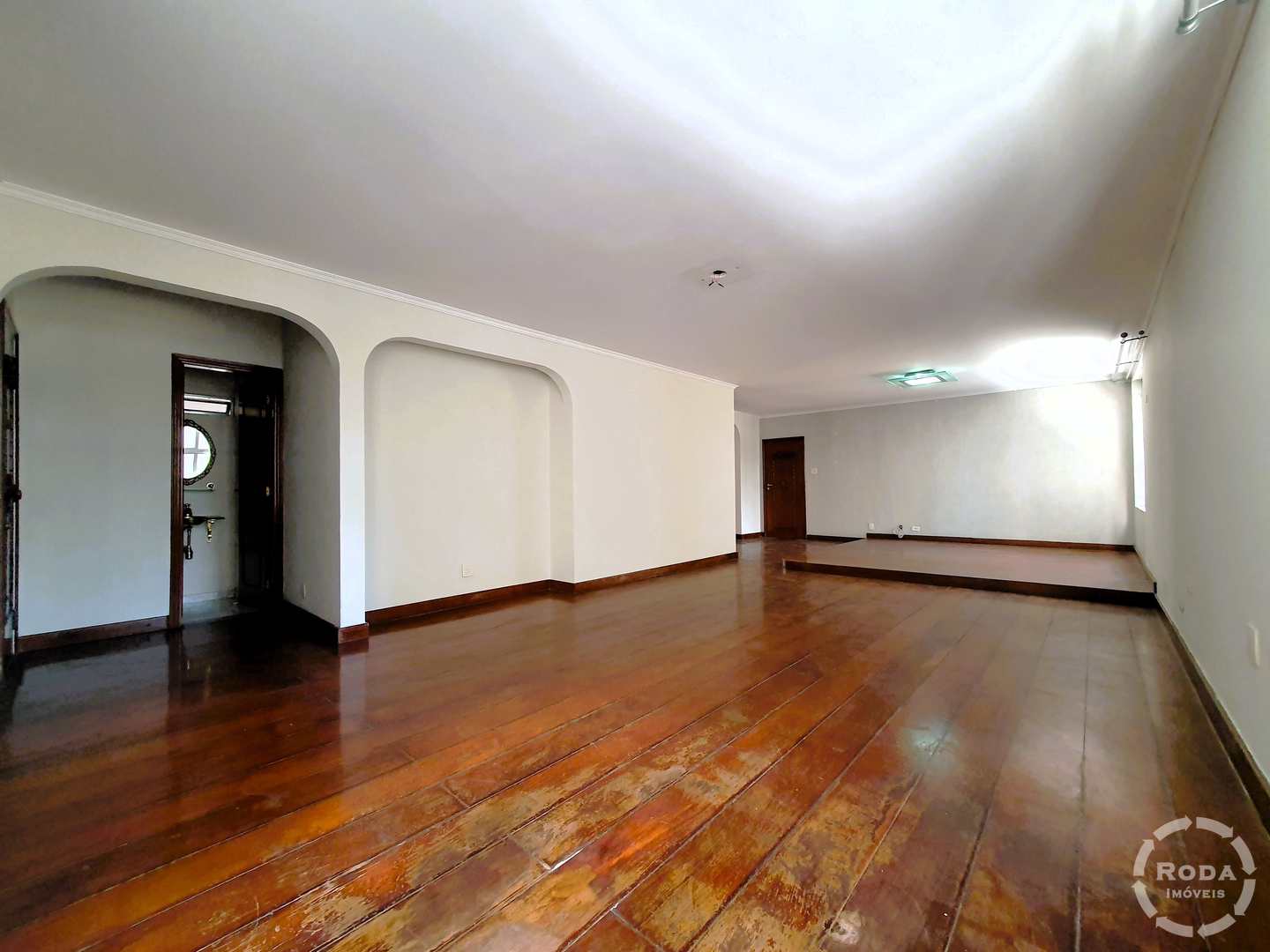 Apartamento à venda e aluguel com 3 quartos, 190m² - Foto 2