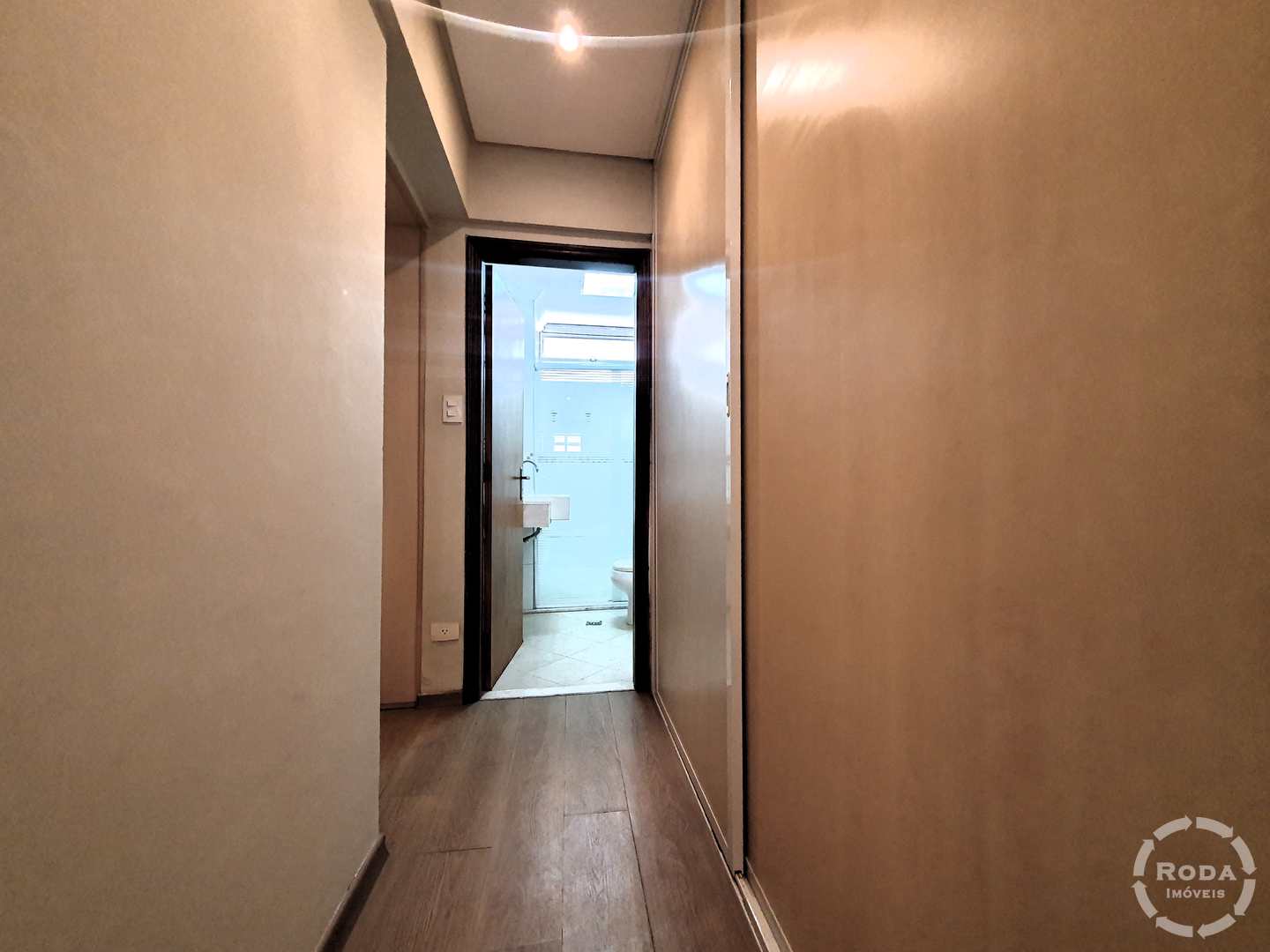 Apartamento à venda e aluguel com 3 quartos, 190m² - Foto 9