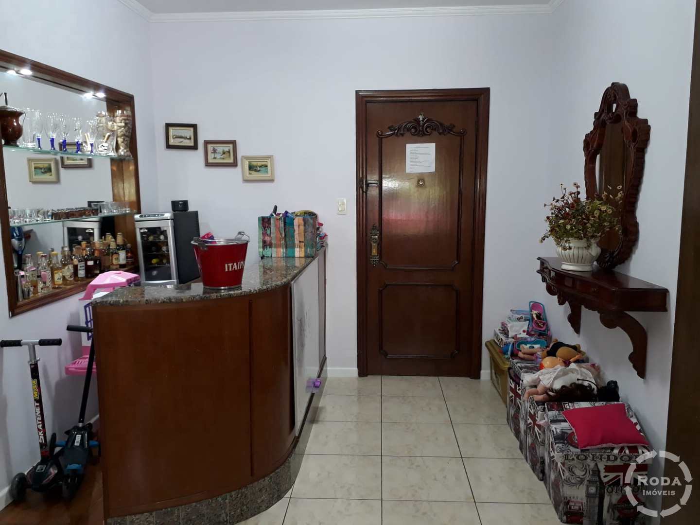 Apartamento à venda com 3 quartos, 125m² - Foto 1