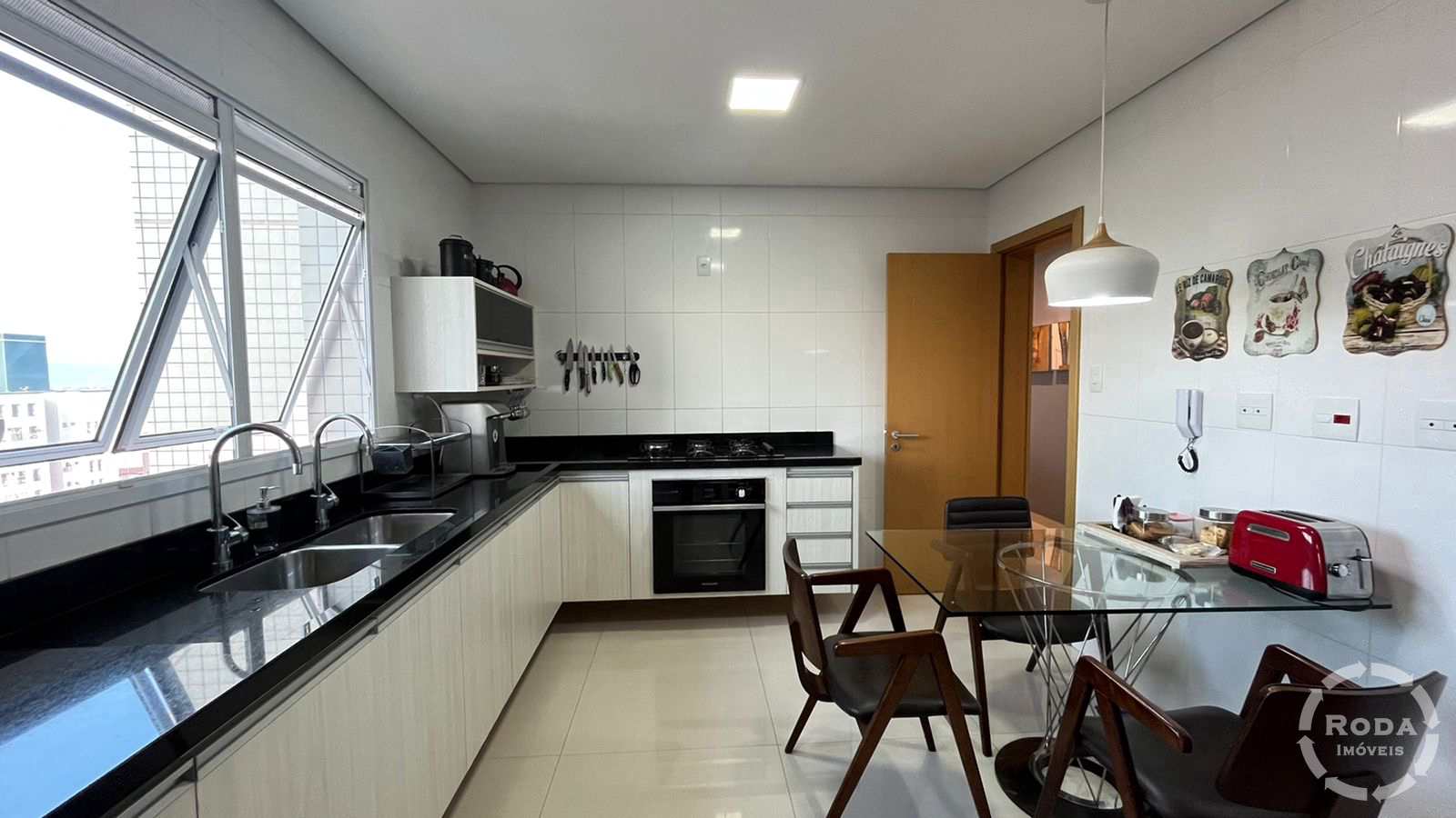 Apartamento à venda com 3 quartos, 157m² - Foto 11