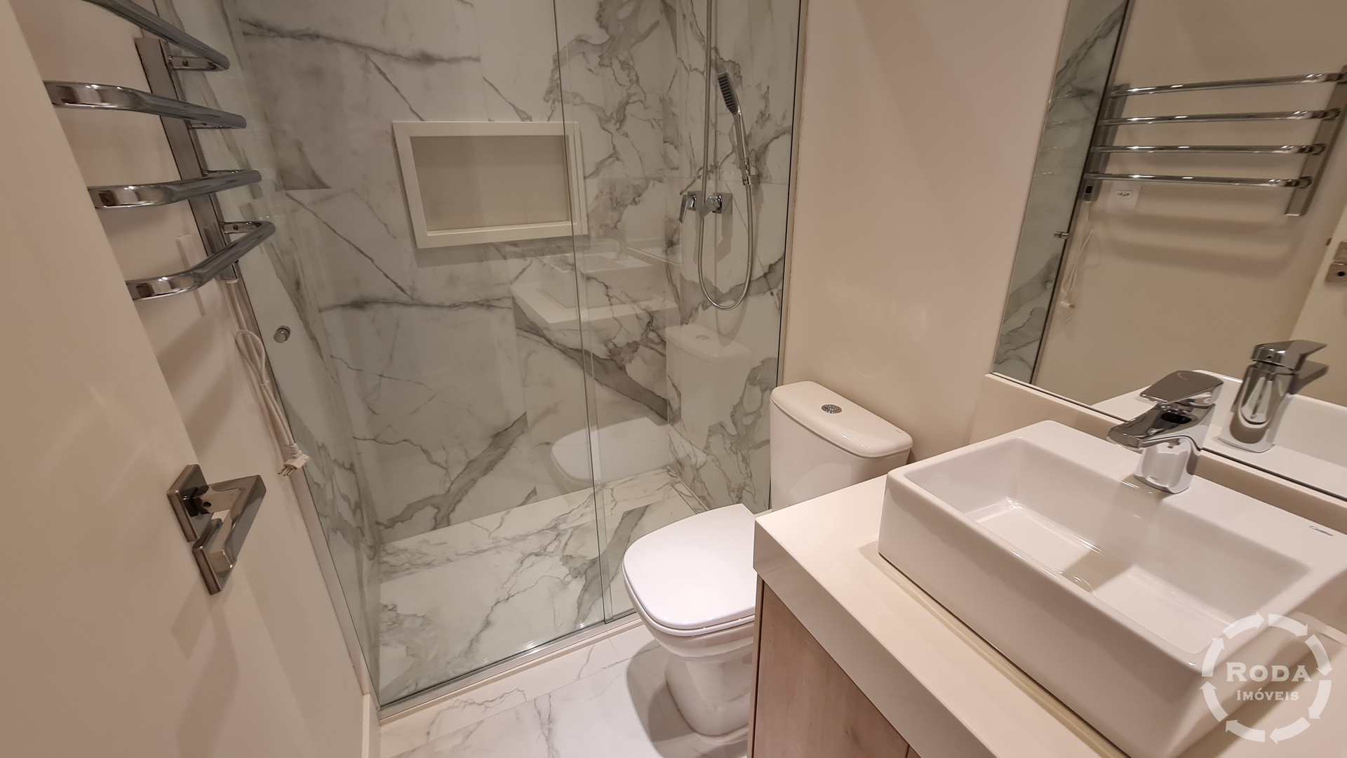 Apartamento à venda com 3 quartos, 223m² - Foto 16