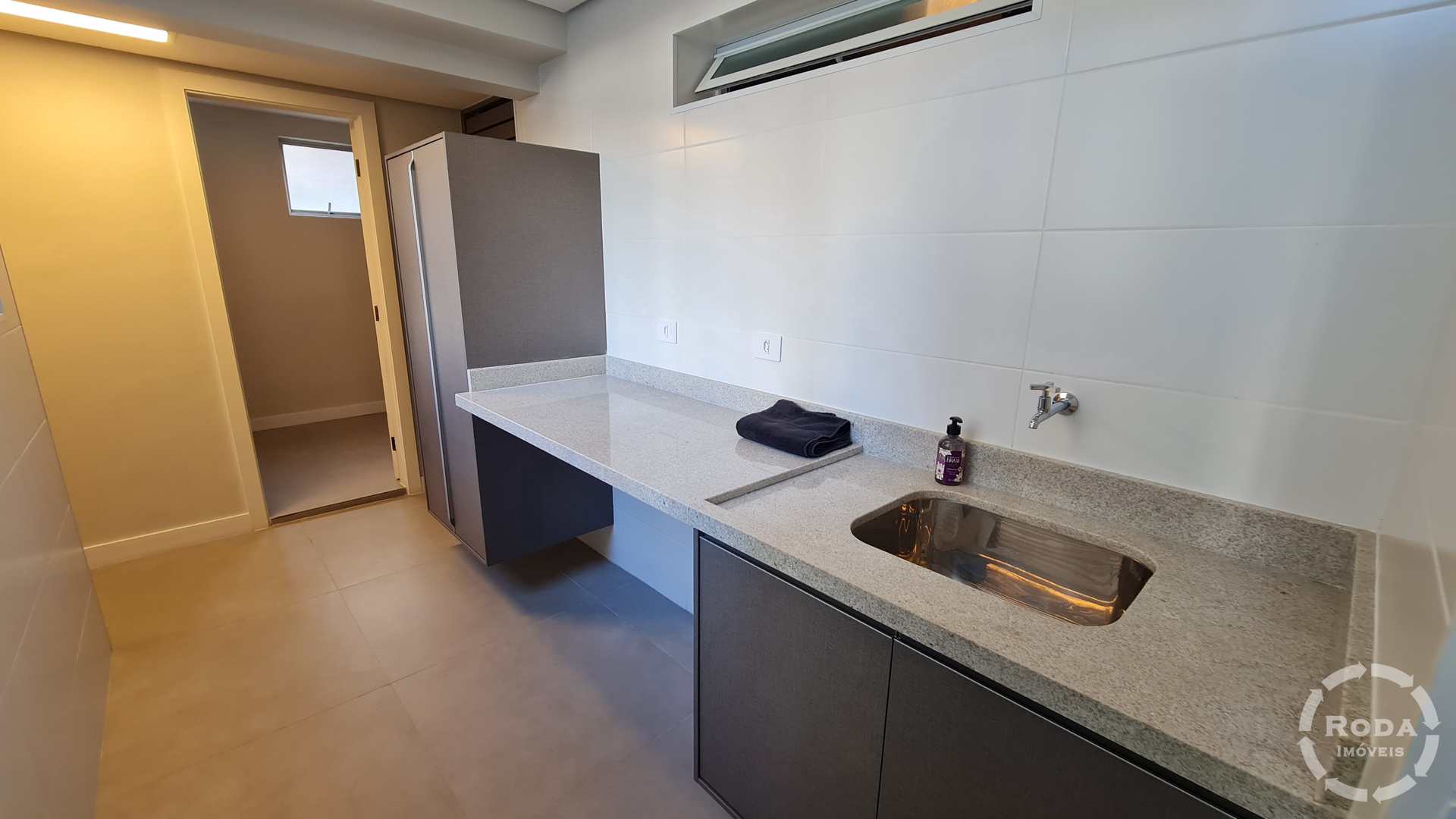 Apartamento à venda com 3 quartos, 223m² - Foto 11