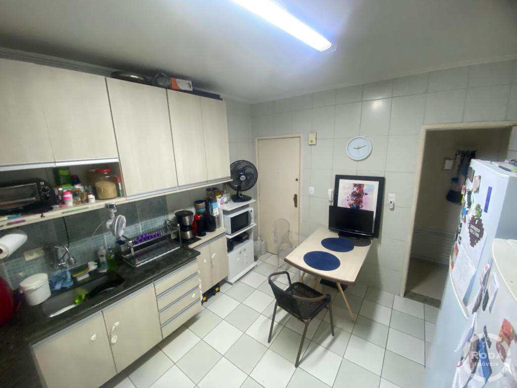 Apartamento à venda com 2 quartos, 82m² - Foto 10