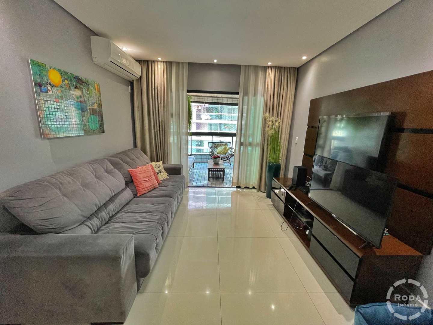 Apartamento à venda com 3 quartos, 134m² - Foto 2