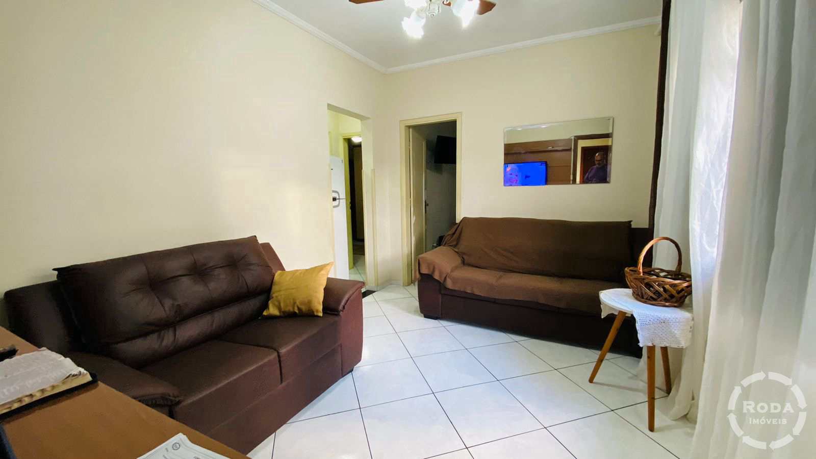 Apartamento à venda com 2 quartos, 70m² - Foto 1