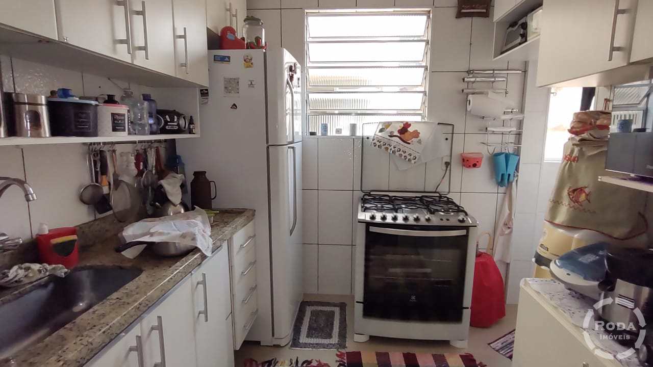 Apartamento à venda com 2 quartos, 70m² - Foto 3