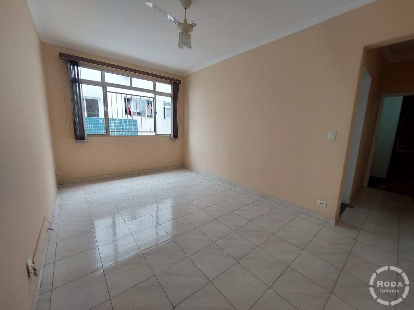 Apartamento à venda com 2 quartos, 72m² - Foto 2