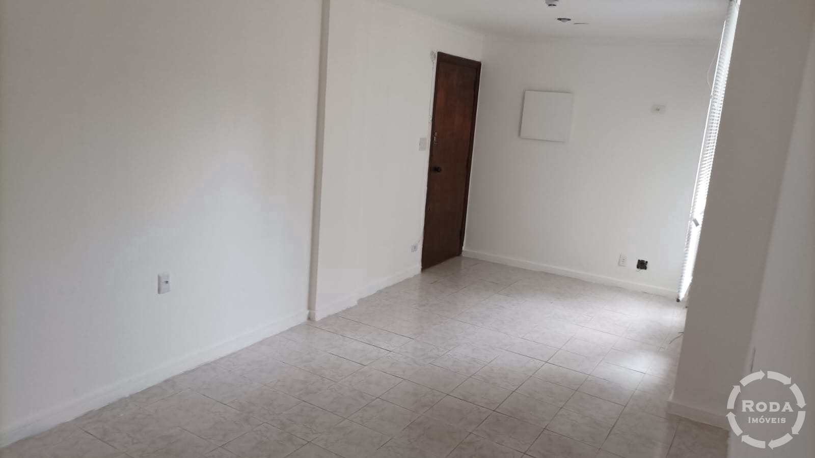 Prédio Inteiro para alugar, 70m² - Foto 2