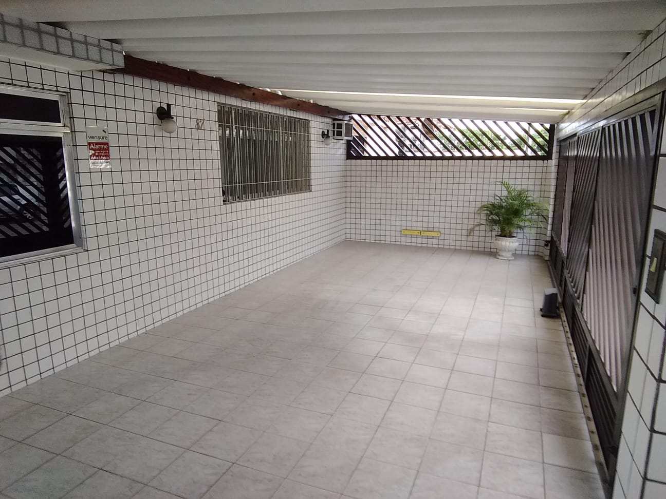 Casa à venda com 5 quartos, 200m² - Foto 15