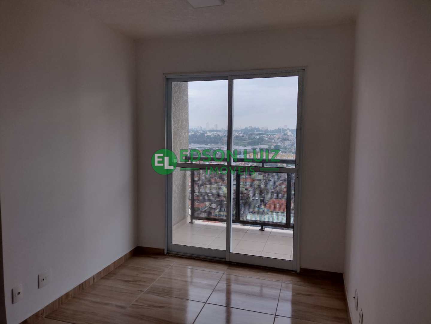 Apartamento com 2 dorms, Vila Medeiros, São Paulo - R$ 325 mil, Cod: 7400