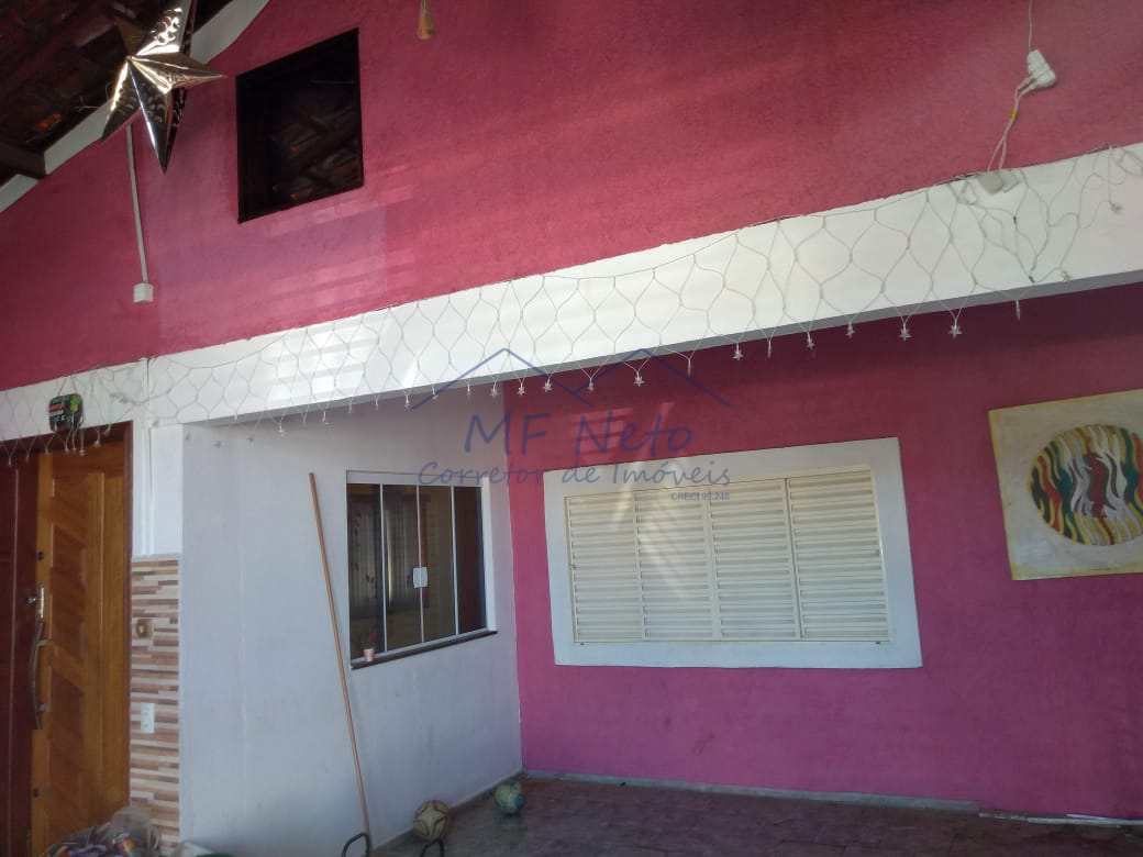 Casa à venda com 5 quartos, 200m² - Foto 2