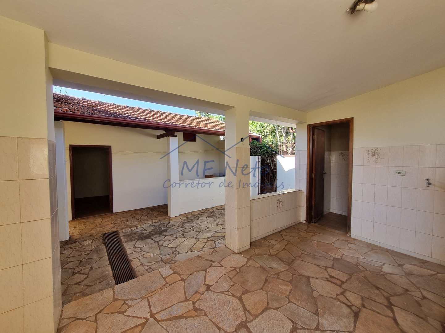Casa para alugar com 3 quartos, 200m² - Foto 30