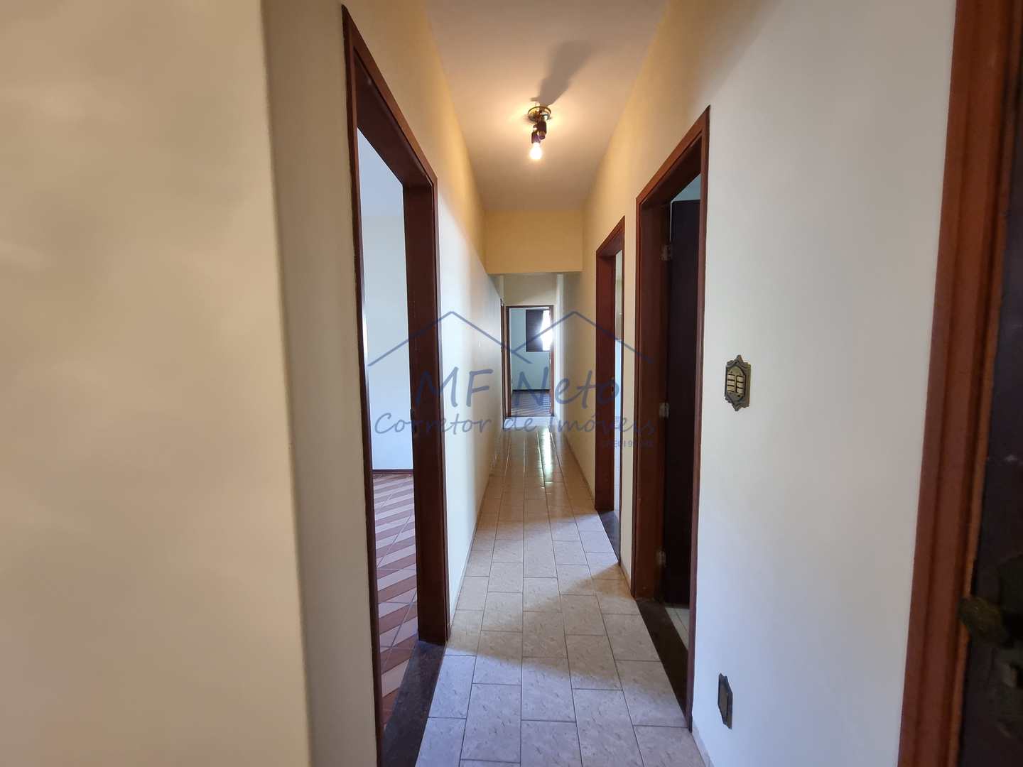 Casa para alugar com 3 quartos, 200m² - Foto 9