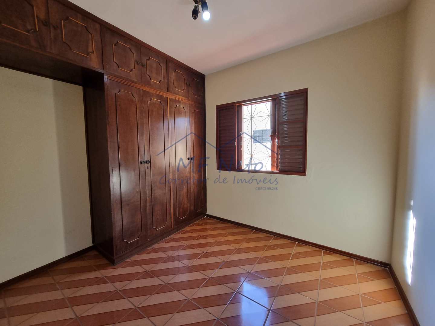 Casa para alugar com 3 quartos, 200m² - Foto 16