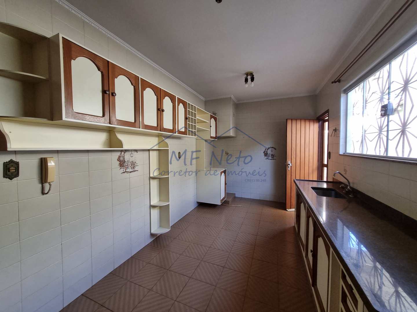 Casa para alugar com 3 quartos, 200m² - Foto 13