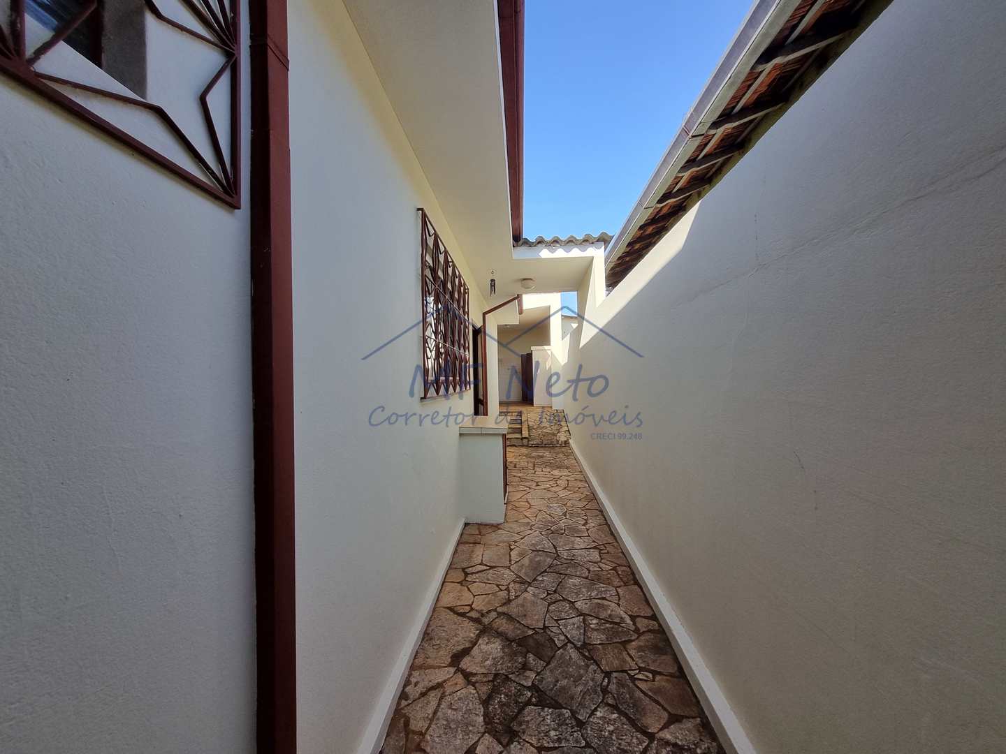 Casa para alugar com 3 quartos, 200m² - Foto 25