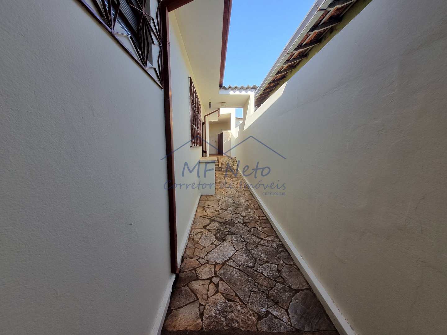 Casa para alugar com 3 quartos, 200m² - Foto 37