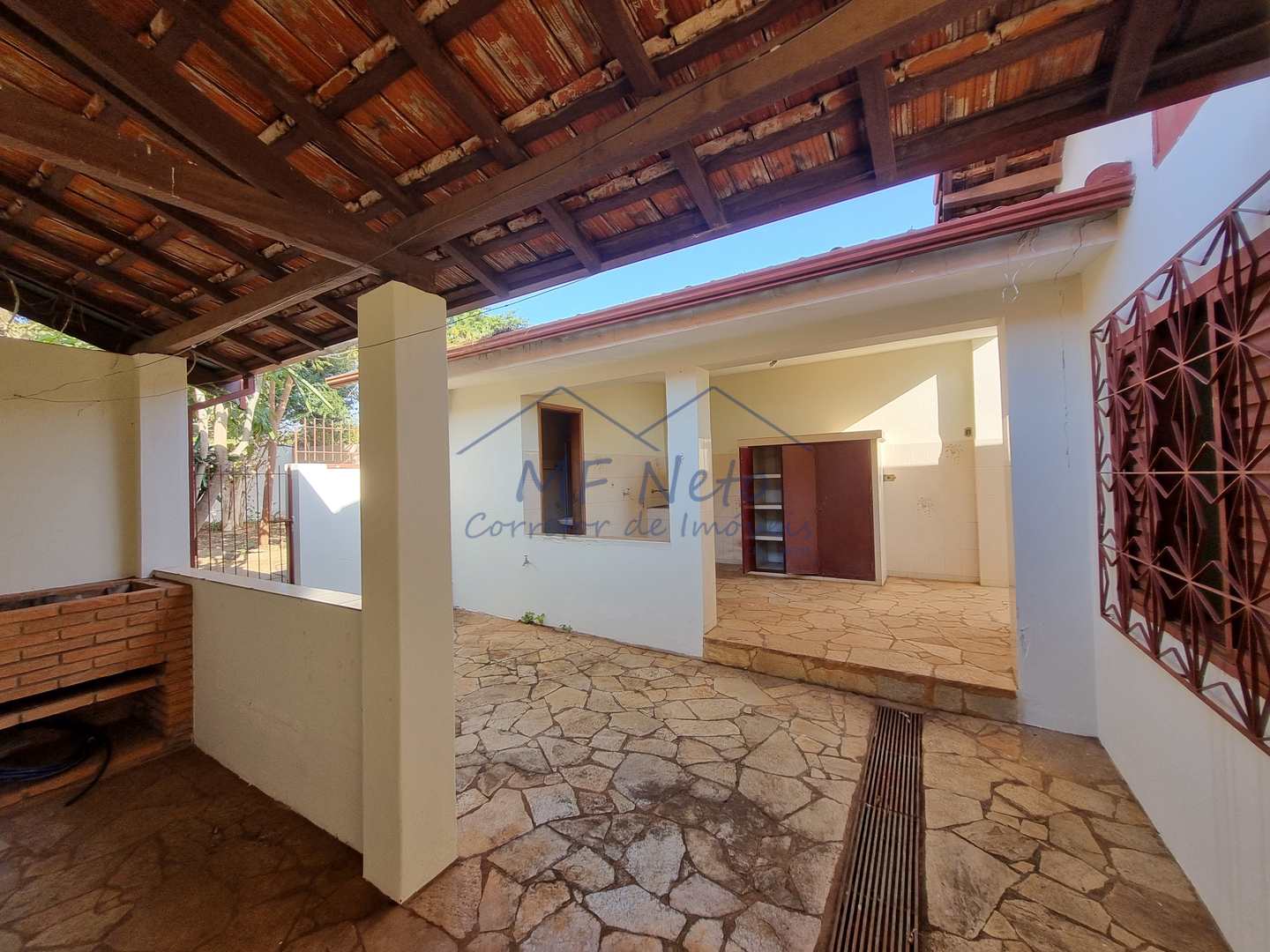 Casa para alugar com 3 quartos, 200m² - Foto 33