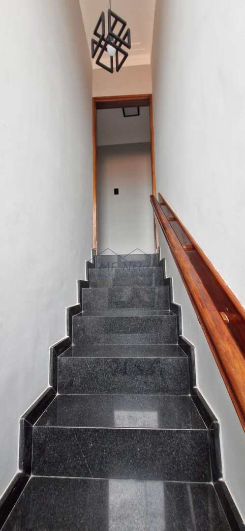 Sobrado à venda com 3 quartos, 648m² - Foto 4
