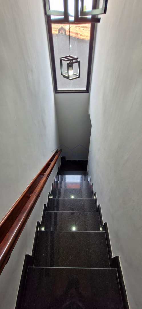 Sobrado à venda com 3 quartos, 648m² - Foto 5