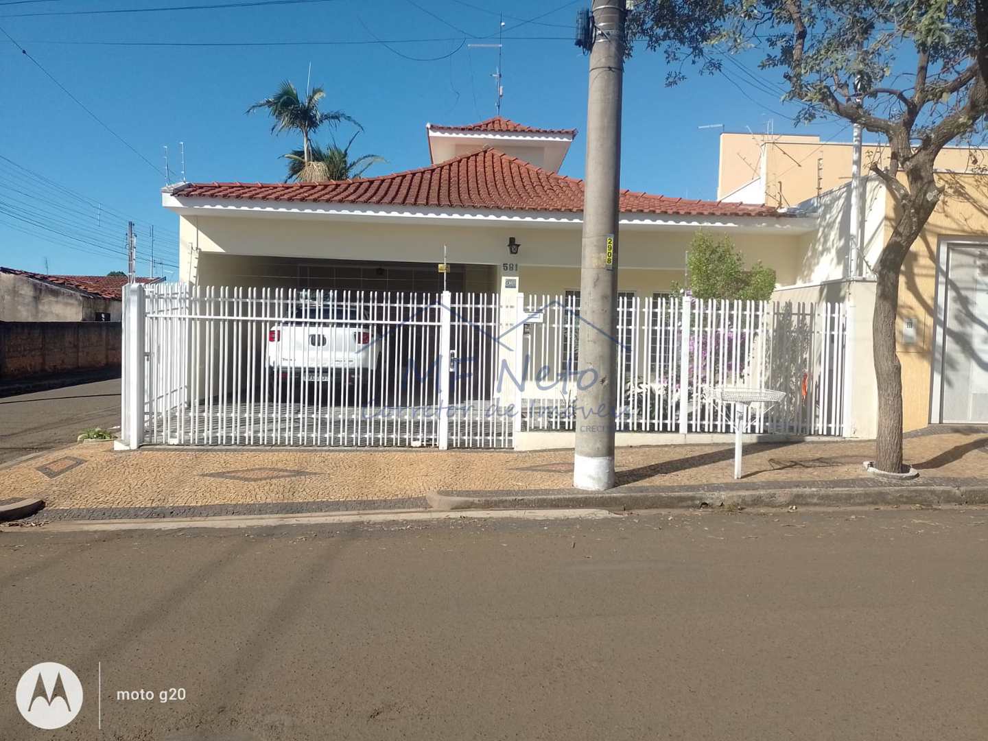 Casa à venda com 3 quartos, 202m² - Foto 1