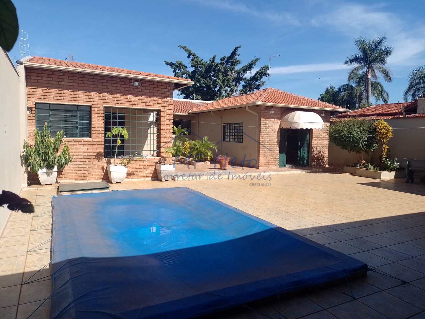 Casa à venda com 3 quartos, 490m² - Foto 1