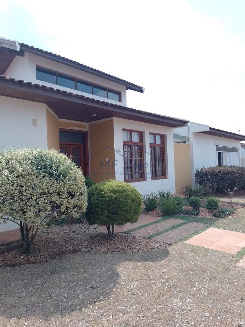 Casa à venda com 3 quartos, 660m² - Foto 2