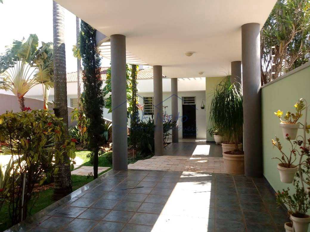 Casa à venda e aluguel com 4 quartos, 1320m² - Foto 62