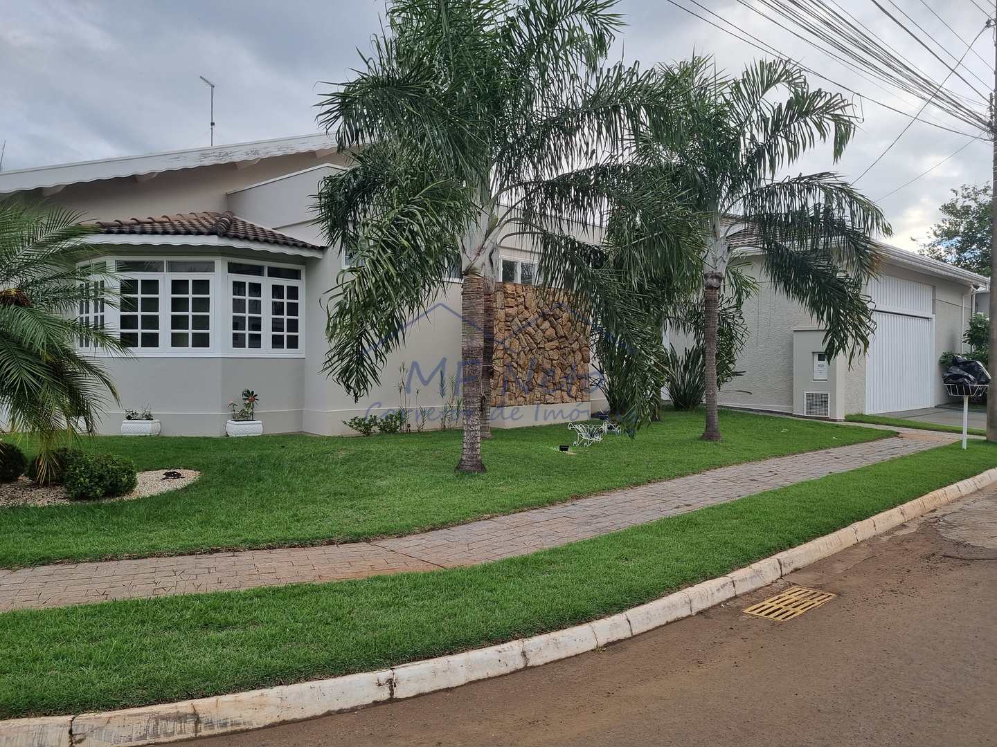 Casa de Condomínio à venda com 3 quartos, 642m² - Foto 38