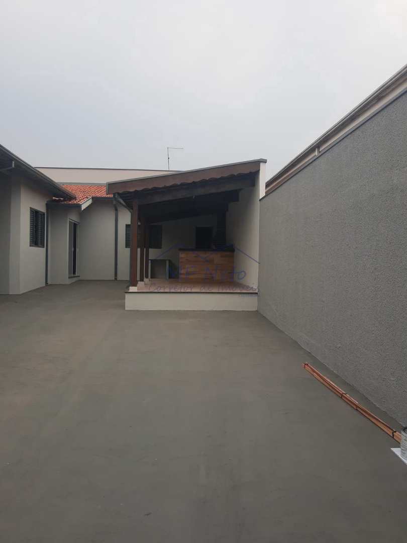 Casa à venda com 4 quartos, 250m² - Foto 2