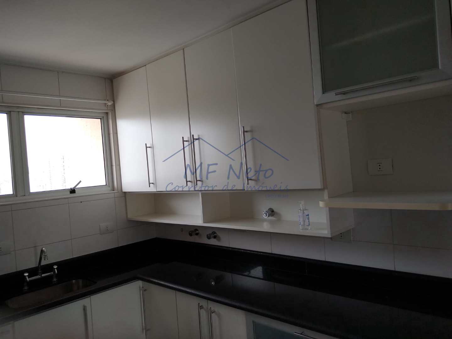 Apartamento à venda com 3 quartos, 153m² - Foto 9